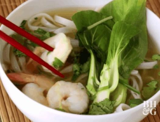 Ai cũng ngạc nhiên khi tôi nấu phở tôm, nhưng khi ăn thử ai cũng xin cách làm - Ảnh 5